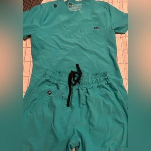Medgear surgical green scrub set